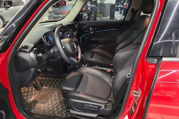 Used  MINI 2022 Updated 2.0T COOPER S Classic Edition Five-Door Version
