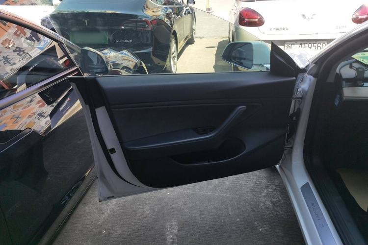 Used Tesla Model 3 2019 Long-Range Rear-Wheel-Drive Version
