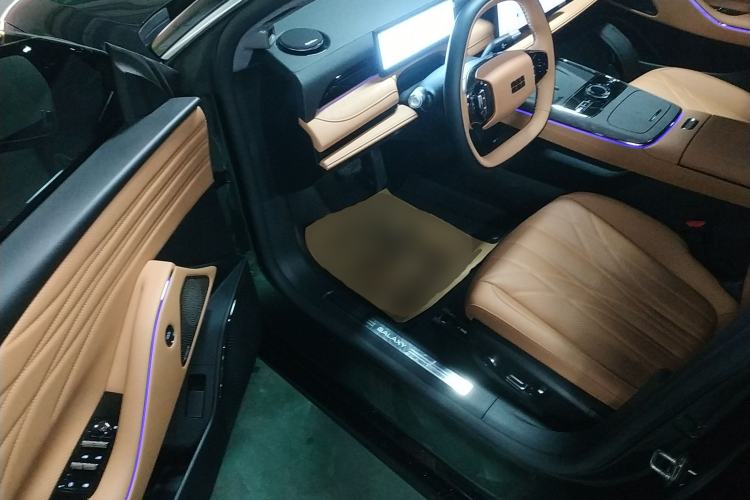 Used  Galaxy 8 2025 130km EM-P Exploration Edition
