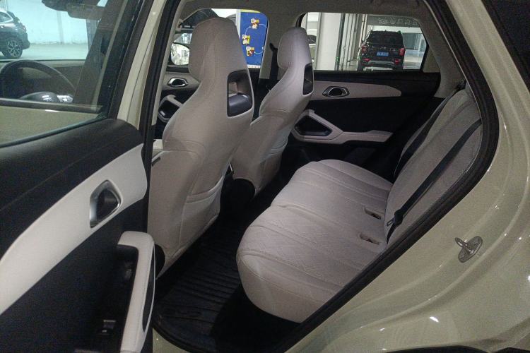 Used BYD Yuan UP 2025 Intelligent Driving Version 401 km Leading Edition
