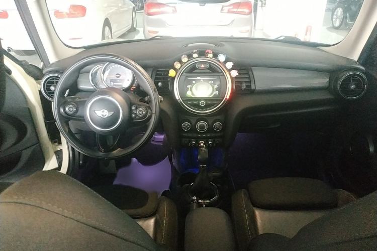 Used  MINI 2015 1.5T COOPER Fun Five-Door Edition

