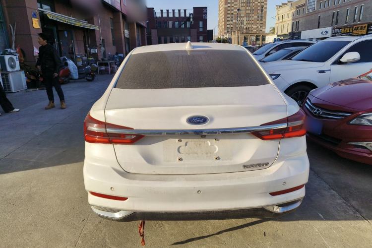 Used Ford Escort 2021 1.5L Automatic Diamond Edition
