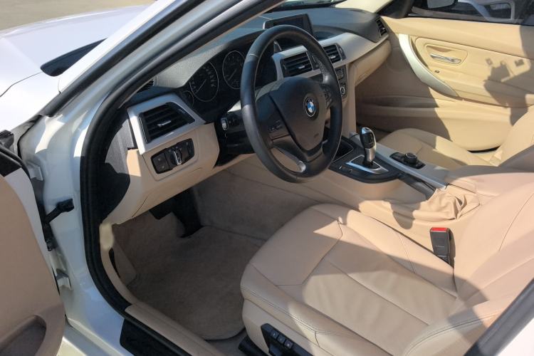 Used BMW 3 Series 2014 320i Sport Edition
