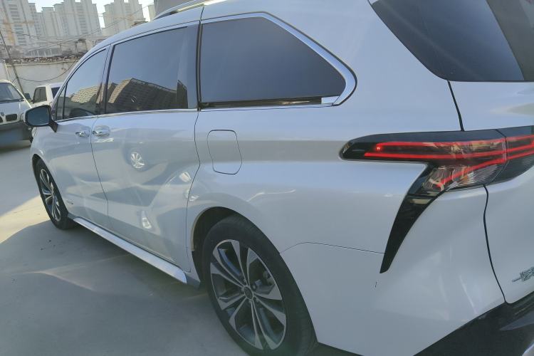 Used Toyota Granvia 2023 2.5L Hybrid Prestige PLUS Edition
