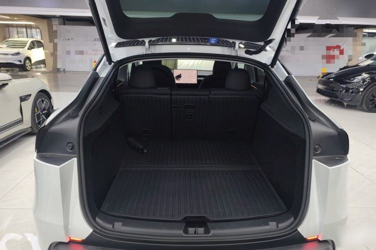 Used Tesla Model Y 2025 Rear-Wheel-Drive Version
