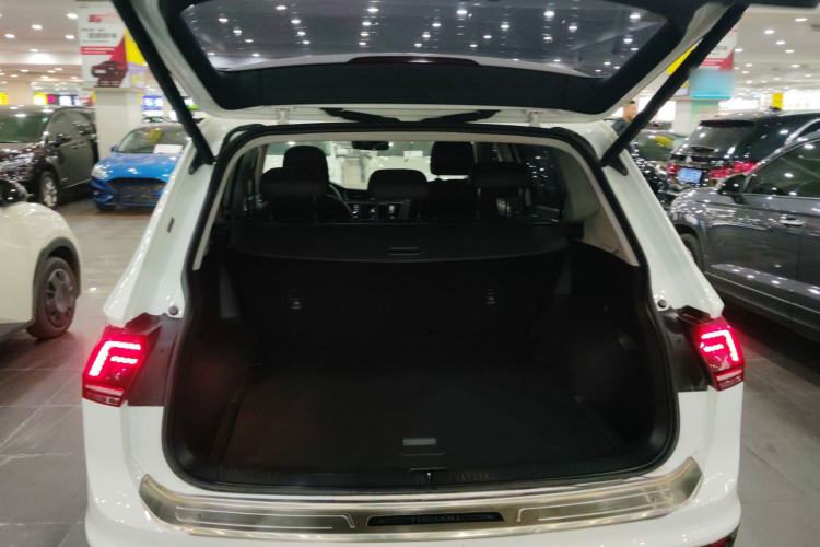 Used Volkswagen Tiguan L 2017 380TSI Automatic All-Wheel-Drive Luxury Edition