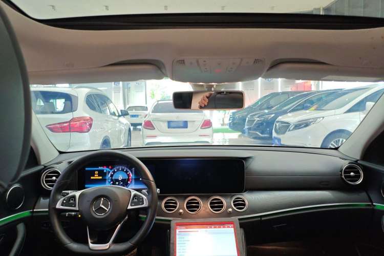 Used Mercedes-Benz E-Class 2018 E 300 L Sporty and Stylish Model
