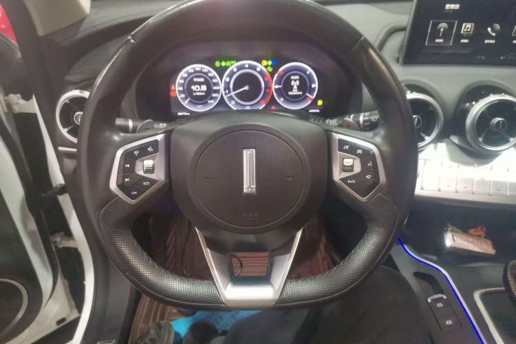 Used Wey VV7 2019 Upgraded Model 2.0T Ultra-Luxury Version China V Standard
