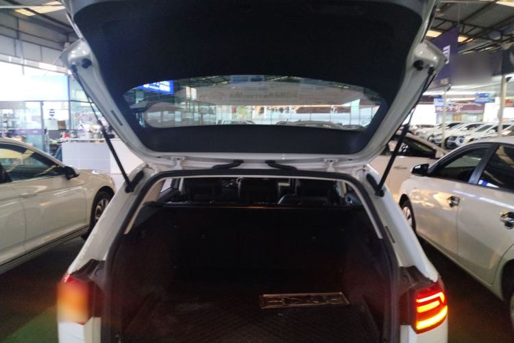 Used Volkswagen Variant 2017 380TSI Two-Wheel Drive Comfort Edition
