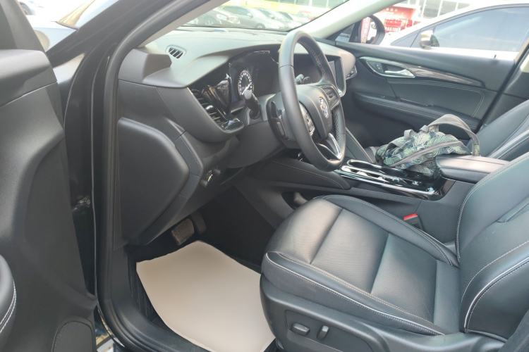 Used Buick Envision 2022 Encore S 652T Two-Wheel-Drive Luxury Model
