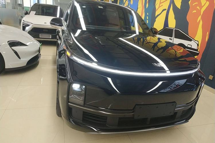 Used Li Auto L8 2023 Pro Model
