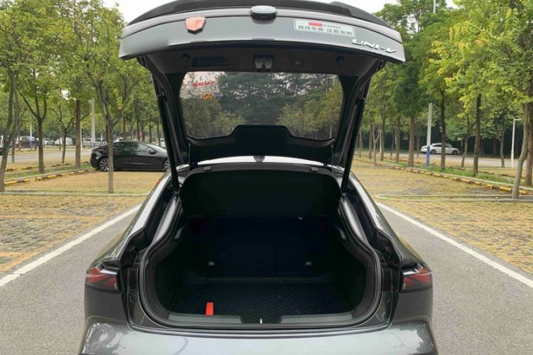 Used Changan UNI-V 2023 1.5T Prestige Model
