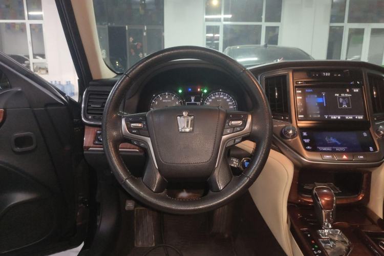 Used Toyota Crown 2015 2.0T Fashion Edition
