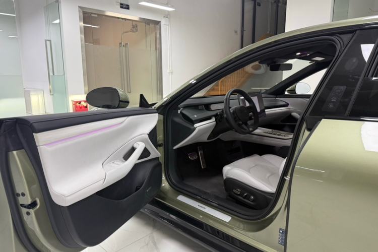 Used  SU7 2024 Four-Wheel Drive Ultra-Long Range Advanced Intelligent Driving Max Edition
