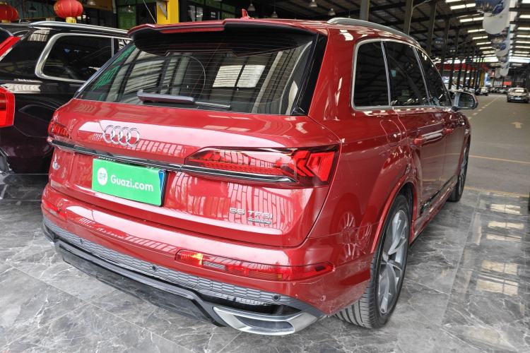 Used Audi Q7 2020 55 TFSI quattro S line sports model
