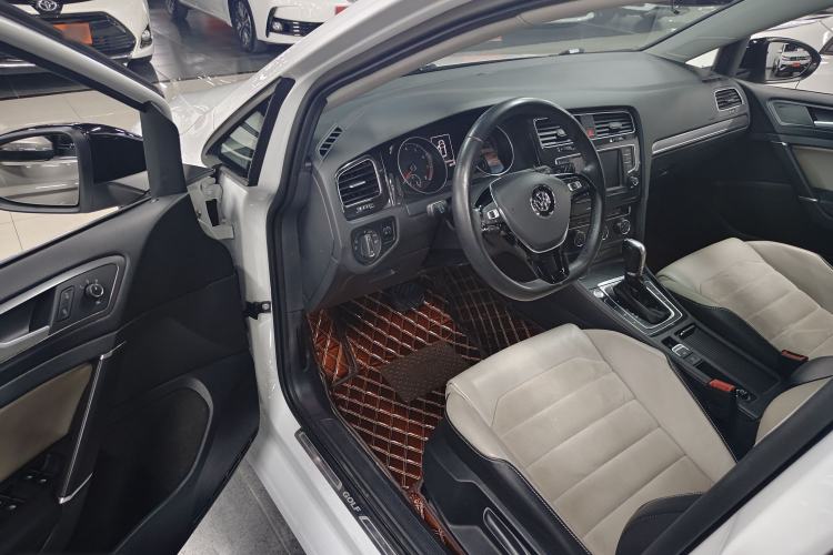 Used Volkswagen Golf 2017 230TSI Automatic Luxury Million-Vehicle Commemorative Edition
