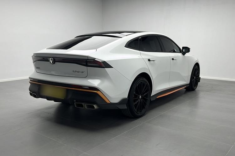 Used Changan UNI-V 2024 1.5T Prestige Sport Edition
