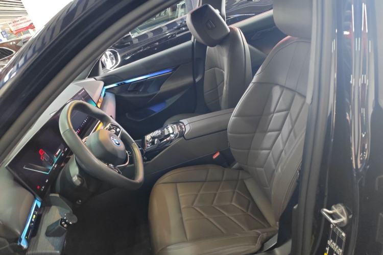 Used BMW i5 2024 eDrive 35L Luxury Package
