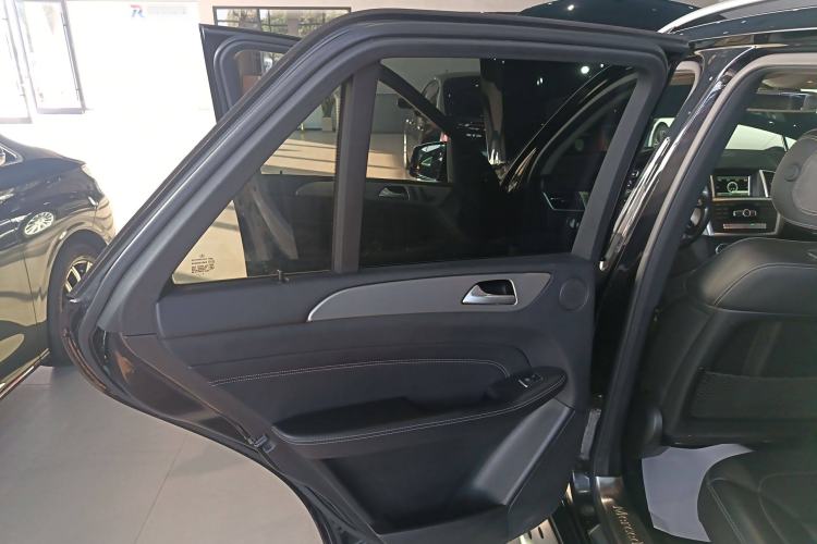 Used Mercedes-Benz M-Class 2015 ML 320 4MATIC