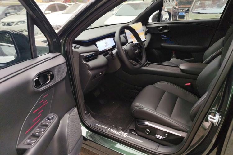 Used Lynk & Co 06 EM-P 2023 EM-P 126 Long-Range Halo
