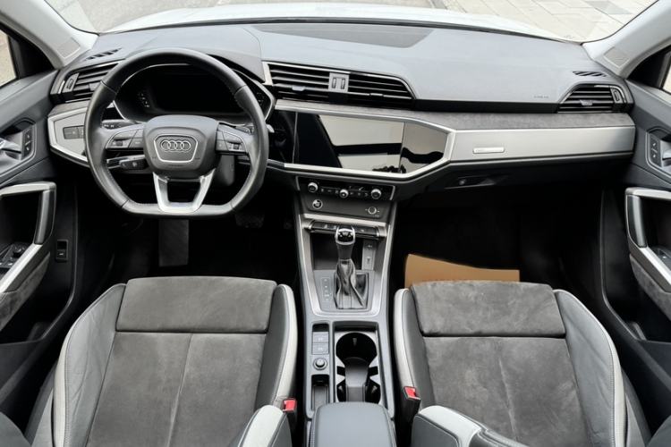 Used Audi Q3 2021 35 TFSI Fashion Dynamic Model
