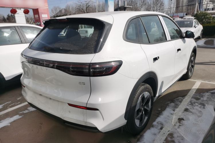 Used  E5 2026 Model 530km Launch Edition
