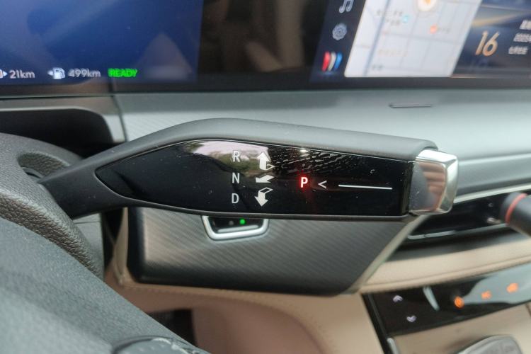 Used Buick GL8 New Energy 2025 Lu Shang Luxury Edition 7-Seater
