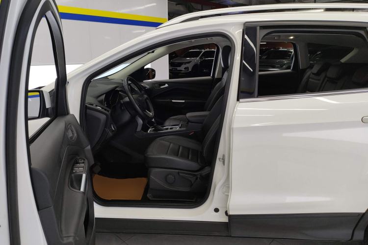 Used Ford Kuga 2019 EcoBoost 180 Two-Wheel-Drive Platinum Edition China VI Standard
