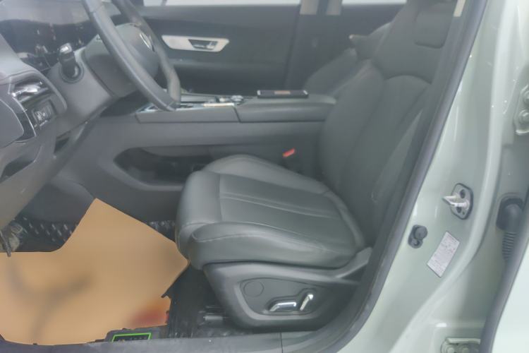 Used Dongfeng Aeolus Huge 2022 Mach Dual-Motor 1.5T MHD Dare-to-Dream Edition
