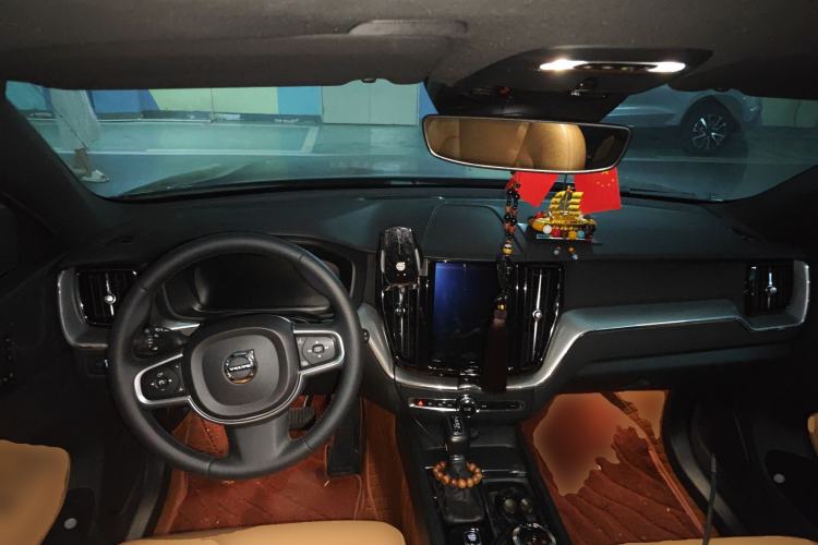 Used Volvo XC60 2019 T5 4x4 Smart Edition China V Standard