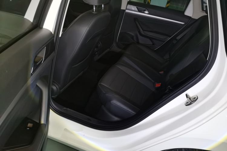 Used Volkswagen Lavida 2021 1.5L Automatic Comfort Edition
