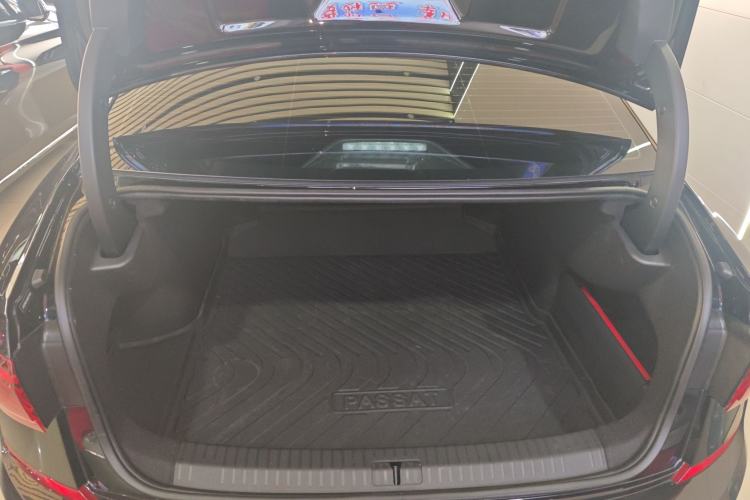 Used Volkswagen Passat 2025 Outstanding Model 330TSI Elite Edition
