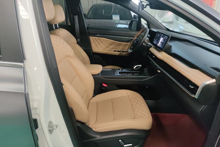 Used Geely Auto Haoyue L 2023 2.0T DCT Flagship Version
