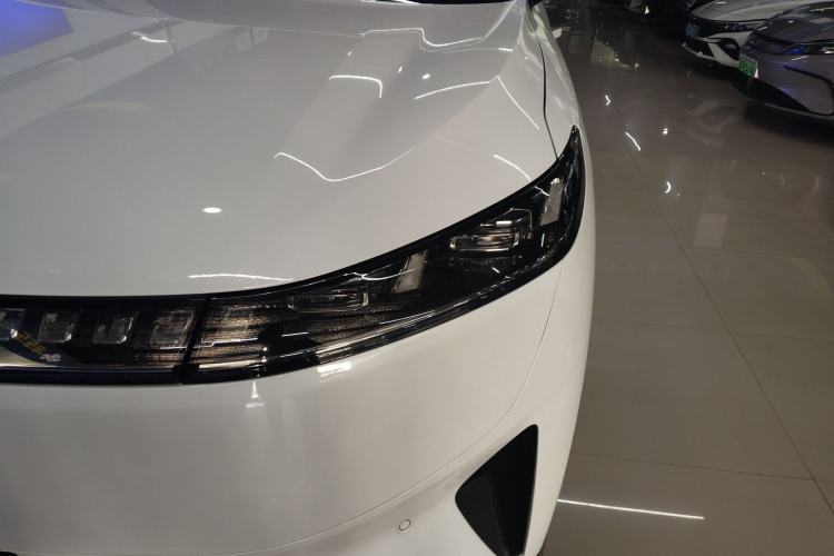 Used  eπ008 2024 210Max Range-Extended Version 6 Seats