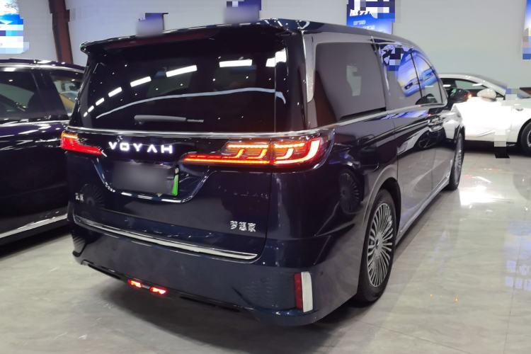 Used VOYAH Dream 2025 PHEV Four-Wheel-Drive Flagship Kunpeng Edition
