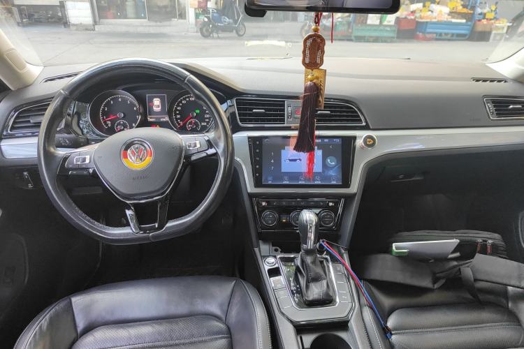 Used Volkswagen Lamando 2015 280TSI DSG Luxury Edition