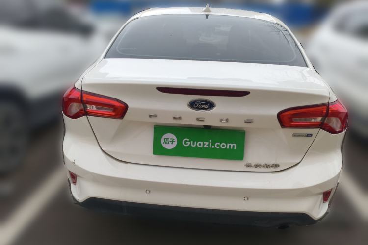 Used Ford Focus 2019 Sedan EcoBoost 125 Automatic Trendy Model China VI Standard
