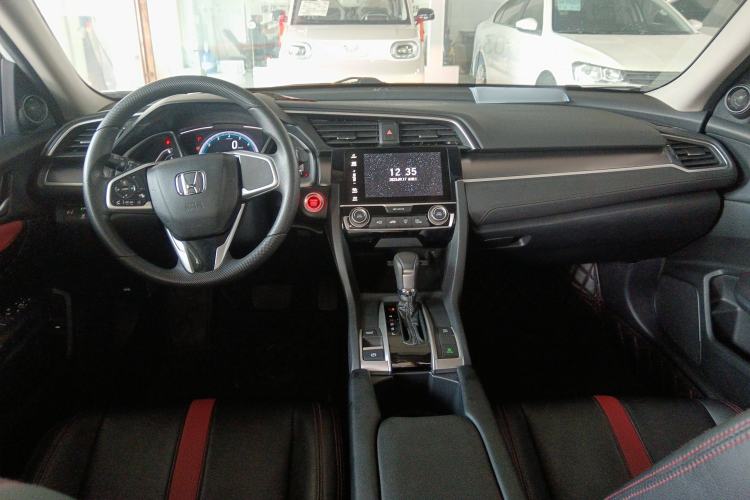 Used Honda Civic 2016 220TURBO CVT Luxury Edition
