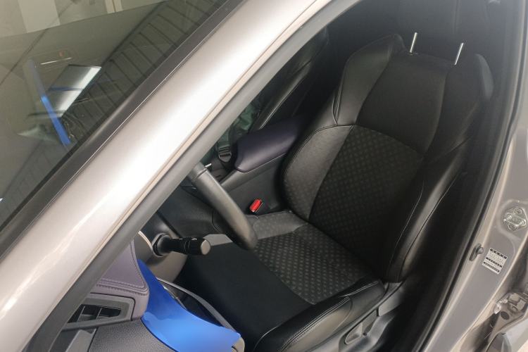 Used Toyota IZOA 2018 2.0L Yichi Version China VI Standard