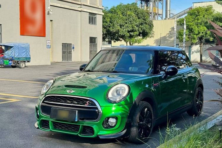 Used  MINI 2016 2.0T COOPER S Pioneer Edition
