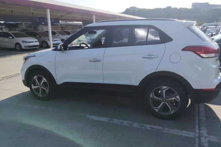 Used Hyundai ix25 2017 1.6L Automatic Smart Version
