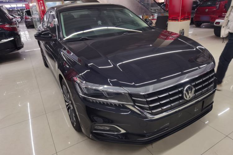 Used Volkswagen Passat 2019 330TSI Luxury Edition China VI Standard
