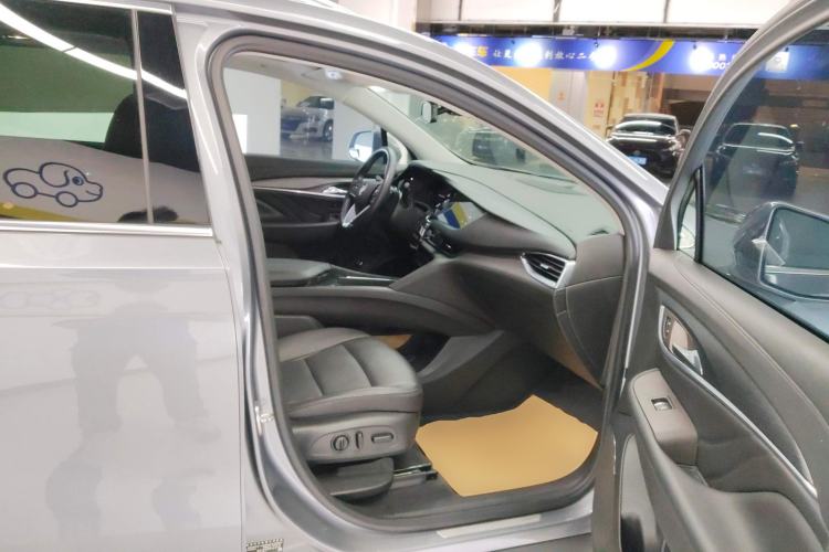 Used Buick Enclave 2020 28T Two-Wheel Drive Prestige Version
