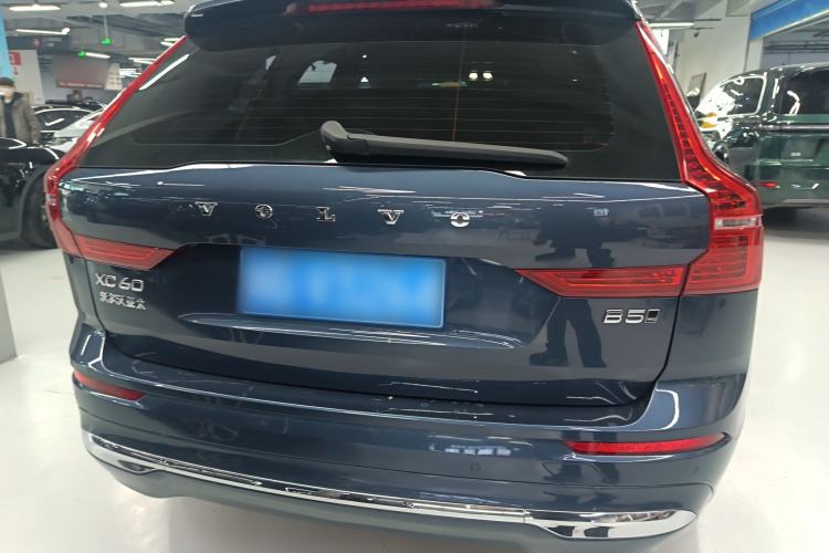 Used Volvo XC60 2022 B5 4x4 Zhiyi Luxury Edition
