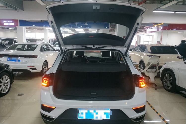 Used Volkswagen T-ROC 2021 280TSI DSG Two-Wheel Drive Comfort Connect Edition
