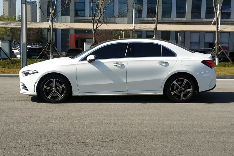Used Mercedes-Benz A-Class 2022 Revised Version A 200 L Sport Sedan Fashionable Style