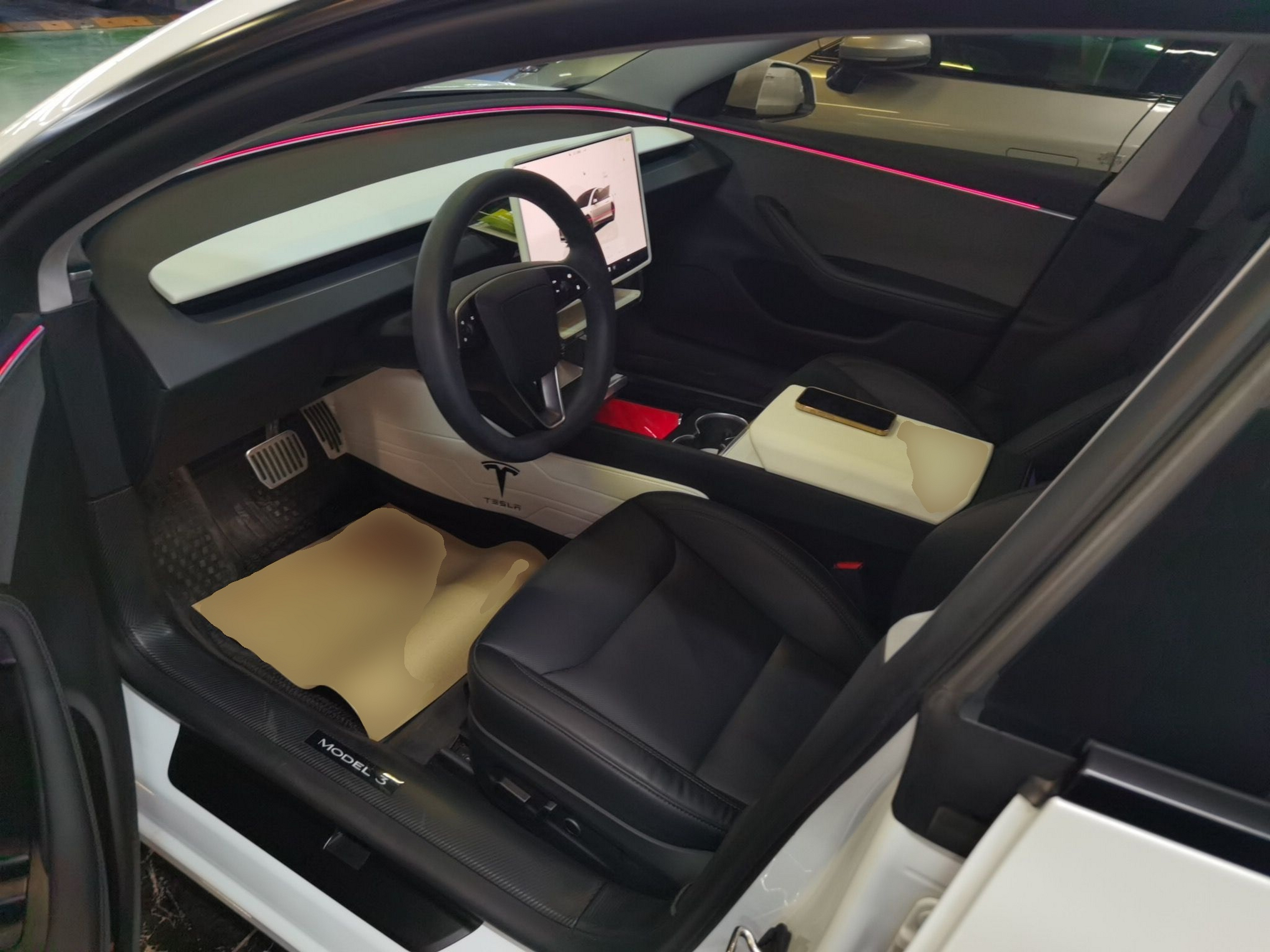 Переднее сиденье в автомобиле