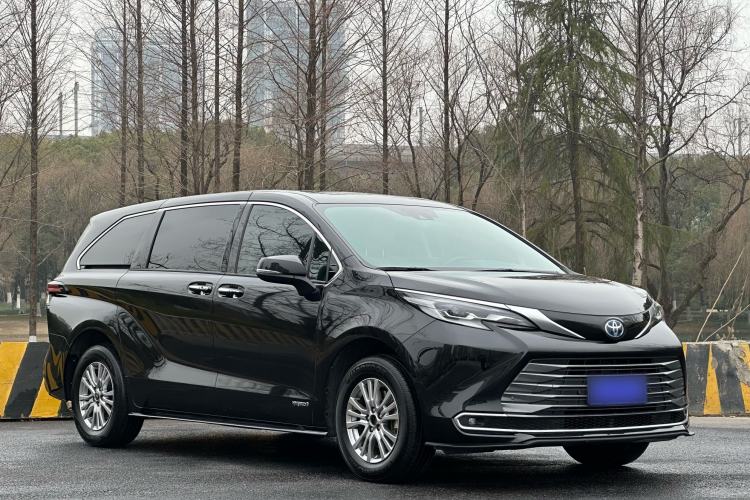 Used Toyota Sienna 2021 2.5L Hybrid Premium Edition