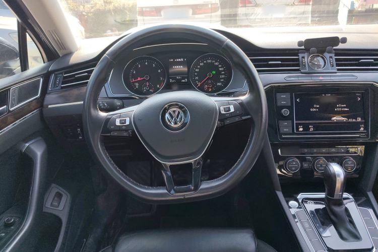 Used Volkswagen Magotan 2019 330TSI DSG Luxury Version China VI Standard
