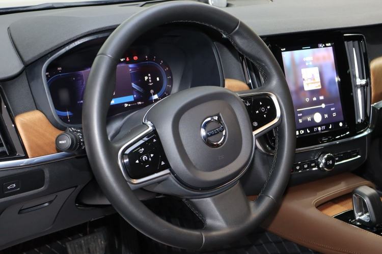 Used Volvo S90 2024 B5 Zhiyi Luxury Edition
